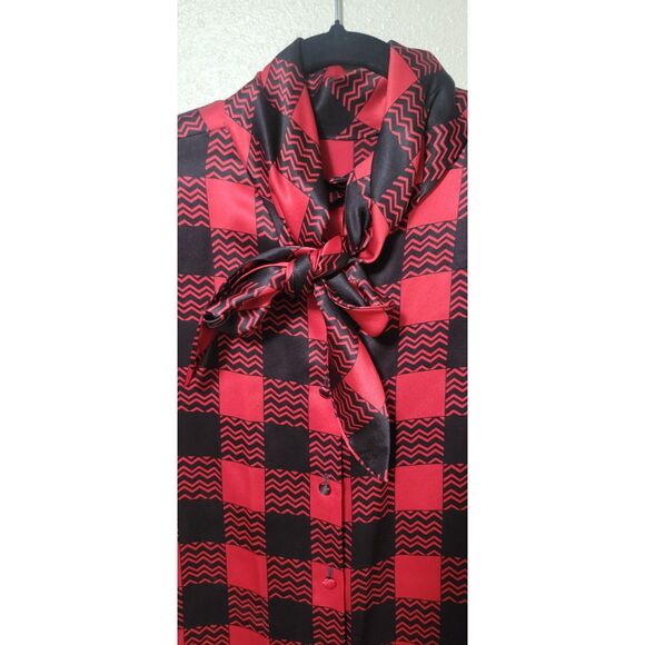 80/90s St. John Bow Neck Red Black Geometric Pattern Silk Work Retro Blouse Sz 6 - Picture 12 of 13